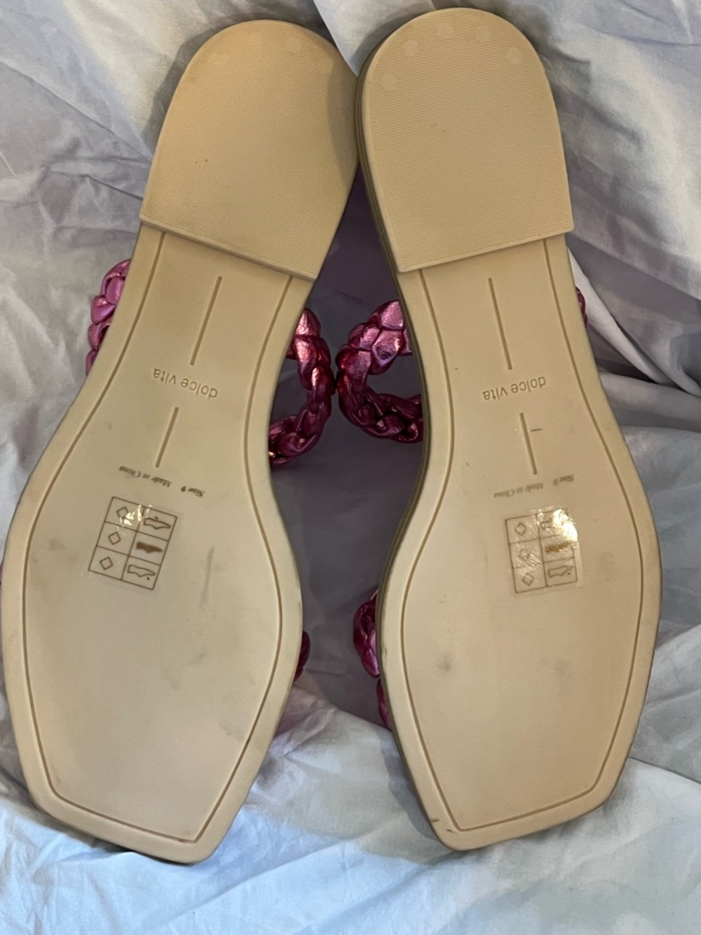 Dolce Vita Shiny Braided Pink Slide Sandals size 9 - Picture 3 of 5